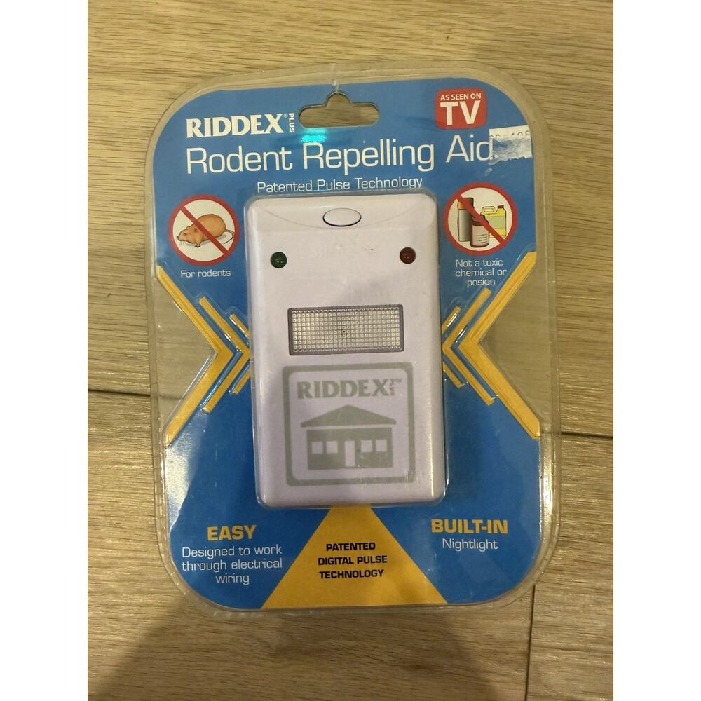 NEW Riddex Plus Pest Repelling Aid For Rodents Roaches Ants & Spiders Nightlight